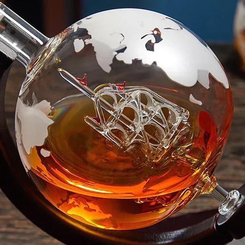 Decantador Globo de Whisky com Suporte de Madeira - Mafie